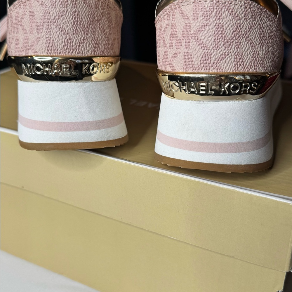 Michael Kors Monique Trainer Ballet Pink Sneakers Gold Trim NIB 6.5 - Picture 6 of 14